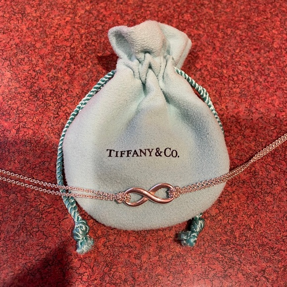 Tiffany & Co. infinity necklace - Picture 5 of 10